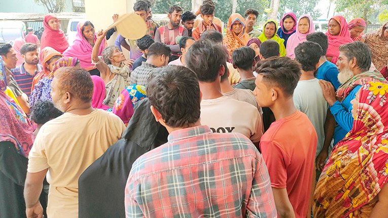 মেহেরপুরে বাসচাপায় পশু চিকিৎসক নিহত